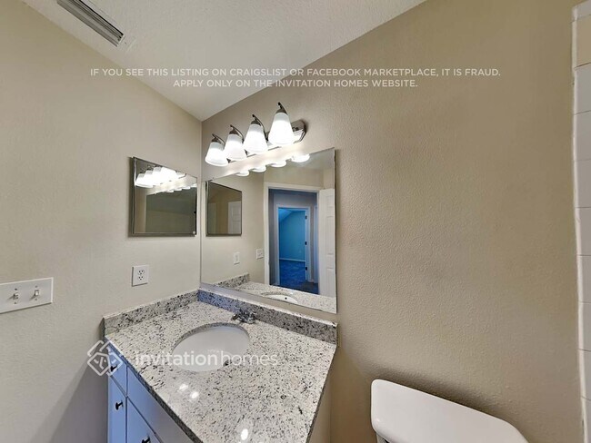 Building Photo - 7108 49th Pl E