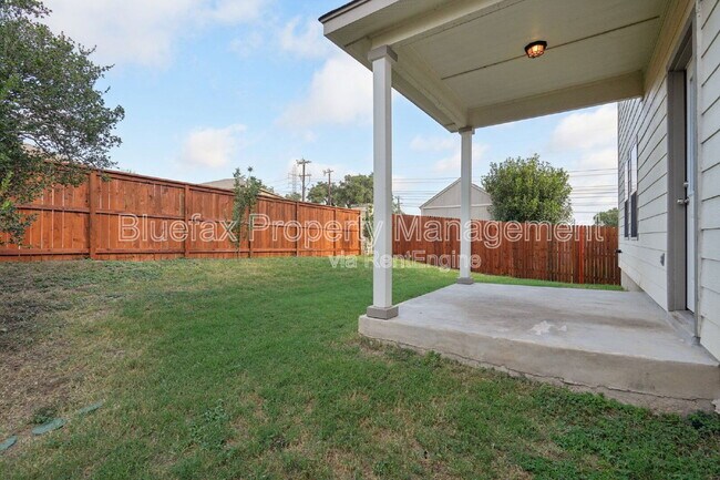Building Photo - 10750 Gentle Fox Bay