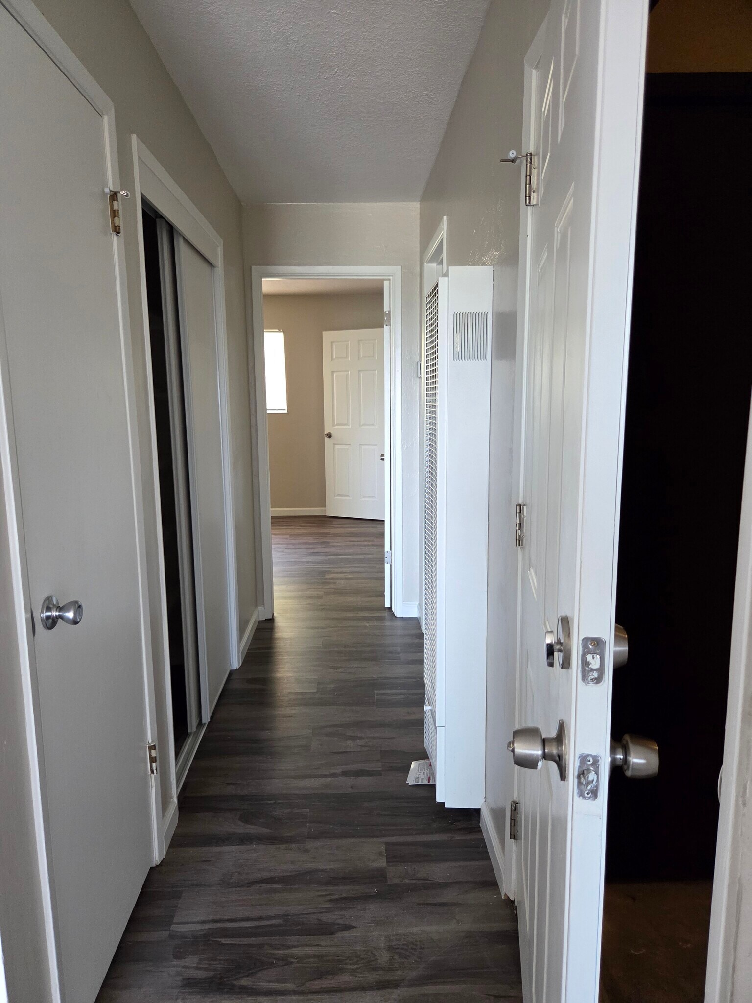 Building Photo - 25684 Spring Dr