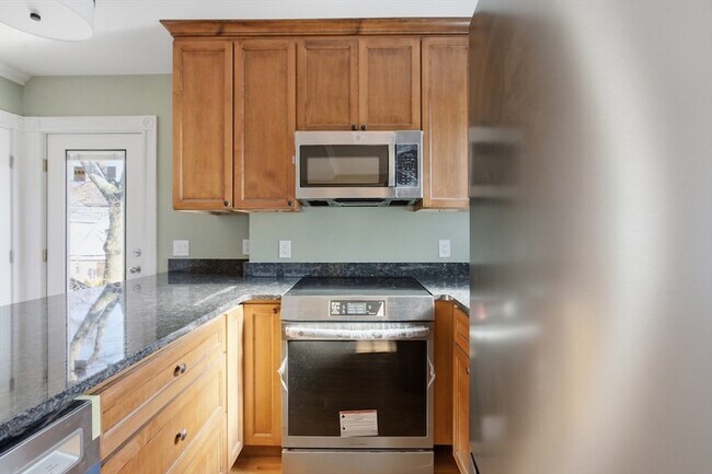 Building Photo - 23 Gay Head St