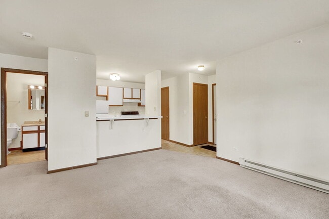 Building Photo - 330 Leah Ln