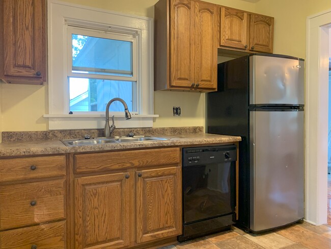 Kitchen - 1444 33rd St