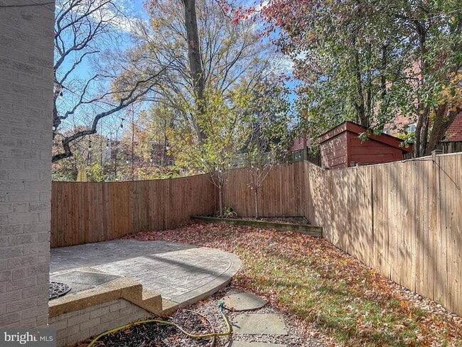 Building Photo - 226 Guthrie Ave