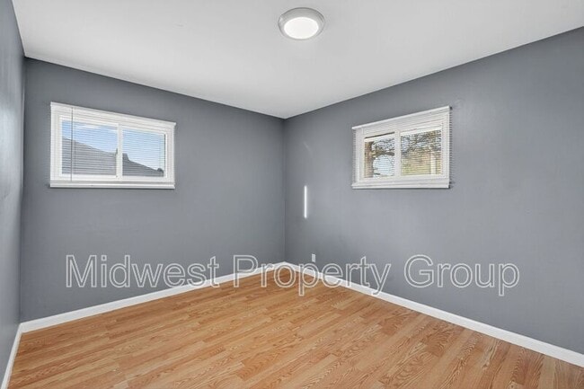 Building Photo - 148 Glen Garry Rd