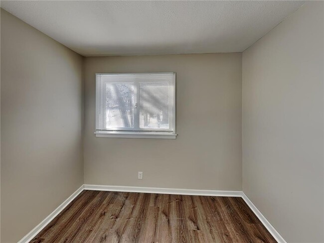 Building Photo - 13516 Grand Ave