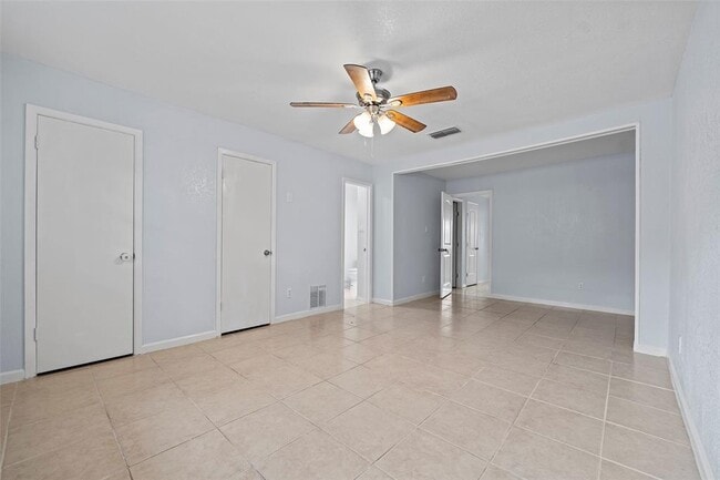 Building Photo - 13163 High Star Dr