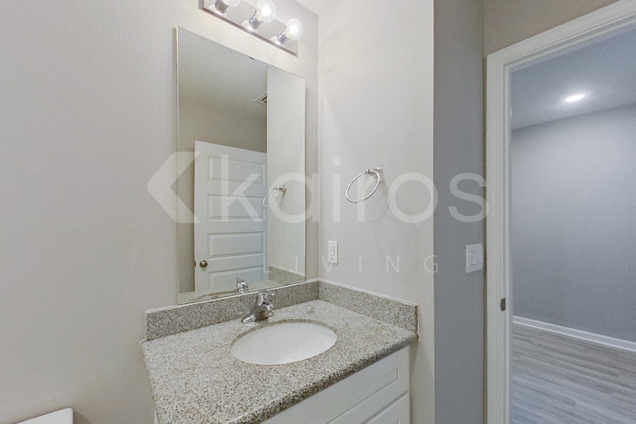 Building Photo - 4660 Malay Cir