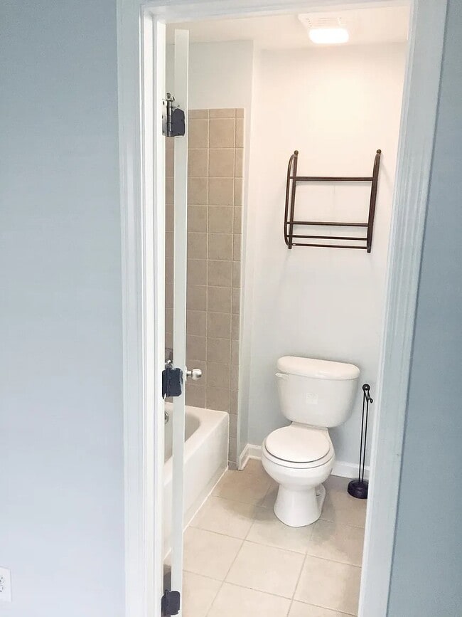 Building Photo - 28 Villa Ct SE