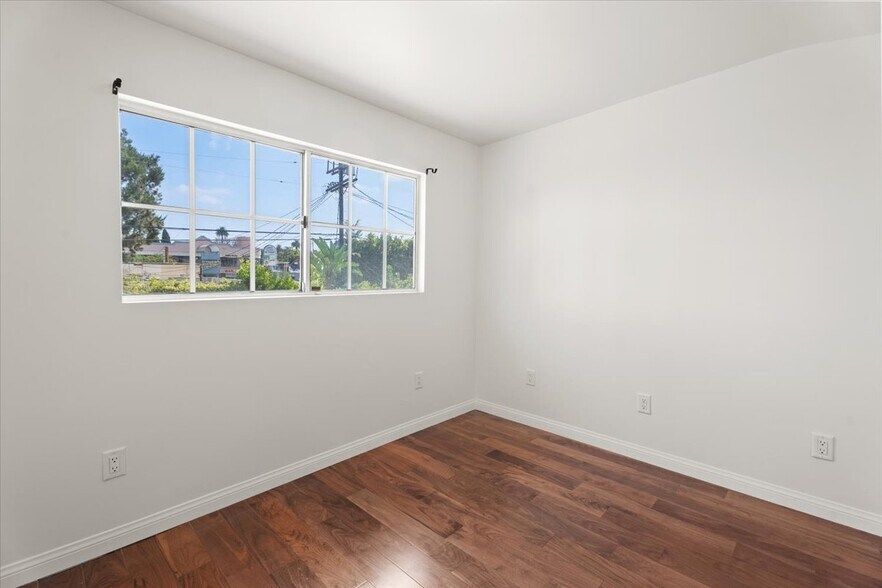Building Photo - 2138 Midvale Ave