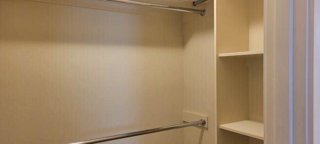 Building Photo - 108 SW Little Meadow Ln