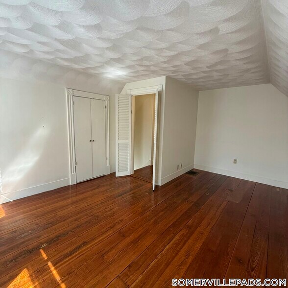 Building Photo - 79 Electric Ave