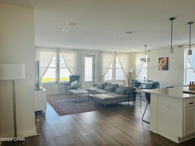 Building Photo - 2304 Calamint St