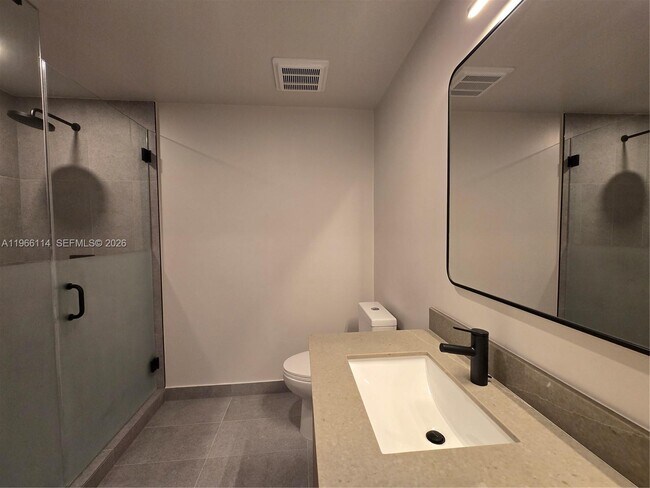 Building Photo - 121 NE 5th St