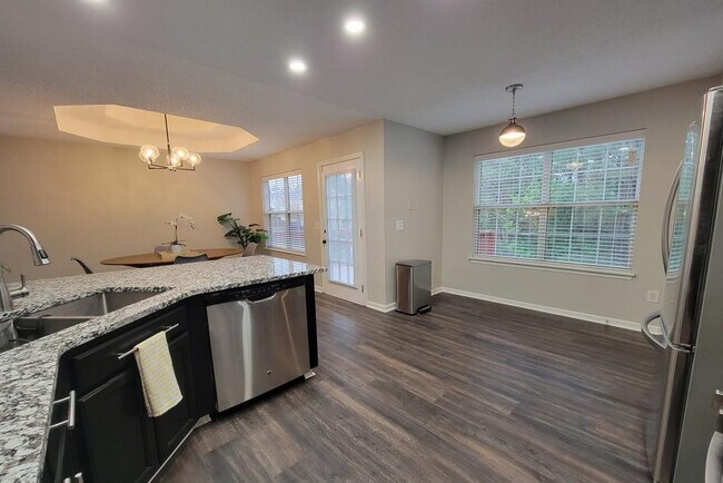 Building Photo - 3110 Crest Ridge Cir SW