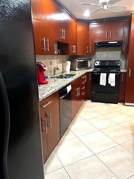 Building Photo - 4250 Galt Ocean Dr