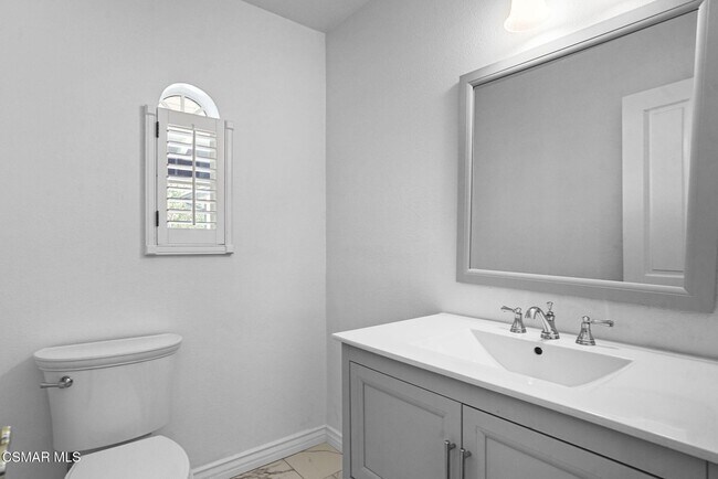 Building Photo - 1142 Earlham Ct