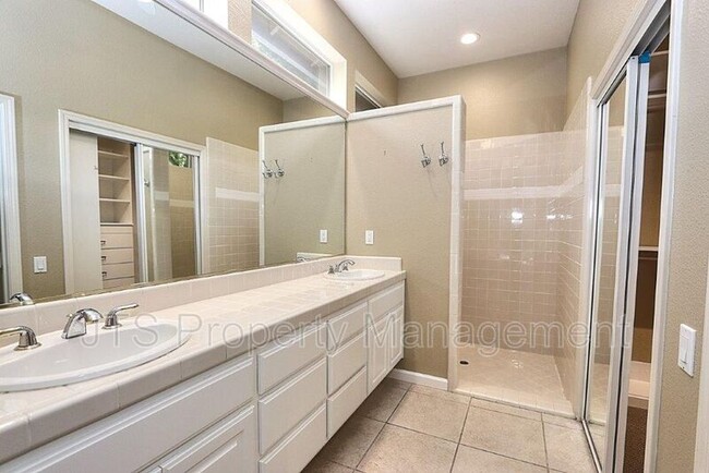 Building Photo - 4107 Ironwood Dr