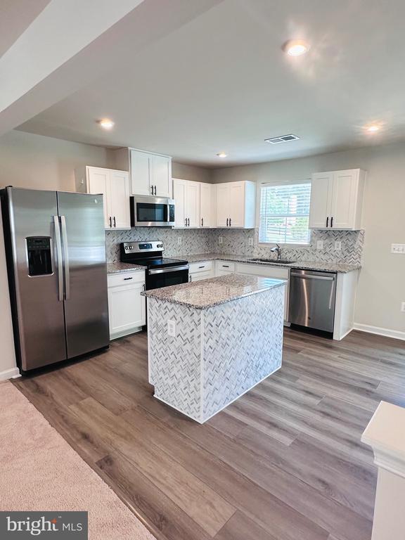 Building Photo - 303 Bait Rd