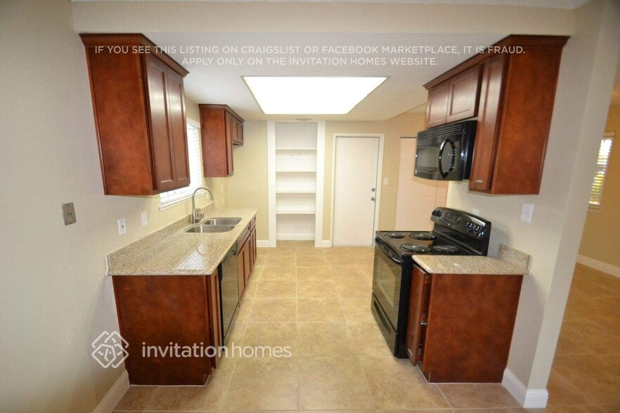 Building Photo - 3629 Pullman Dr