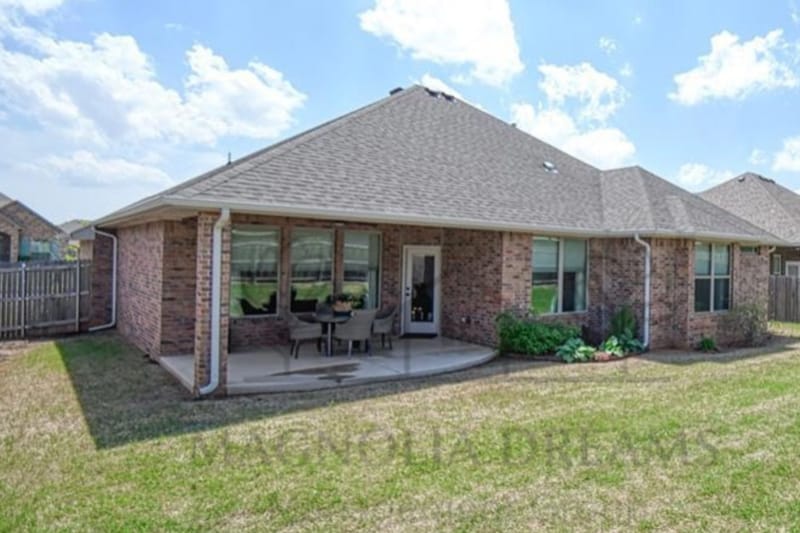 Building Photo - 2227 Kimball Dr