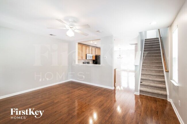 Building Photo - 429 Verbena Ave