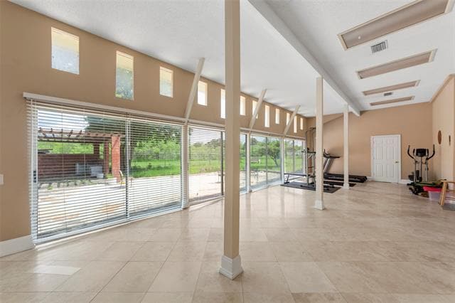 Building Photo - 5826 Pleasant Valley Rd