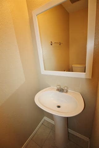 Building Photo - 313 Woodhaven Dr