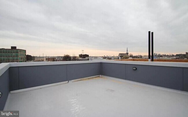Building Photo - 2564 Frankford Ave