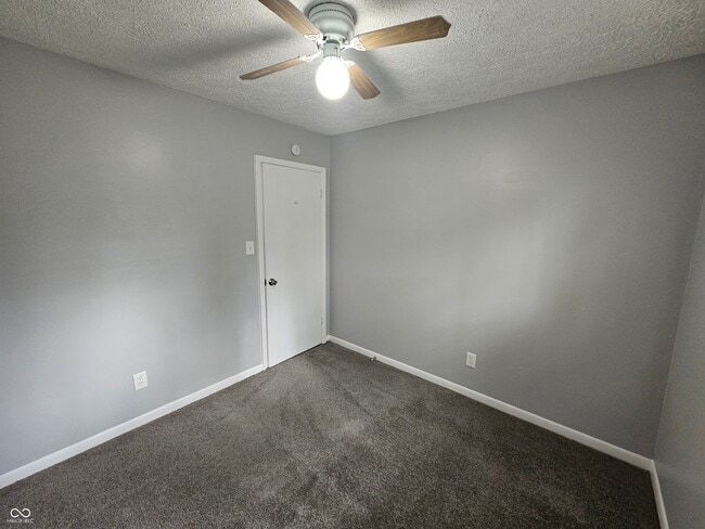 Building Photo - 748 Maple Ln