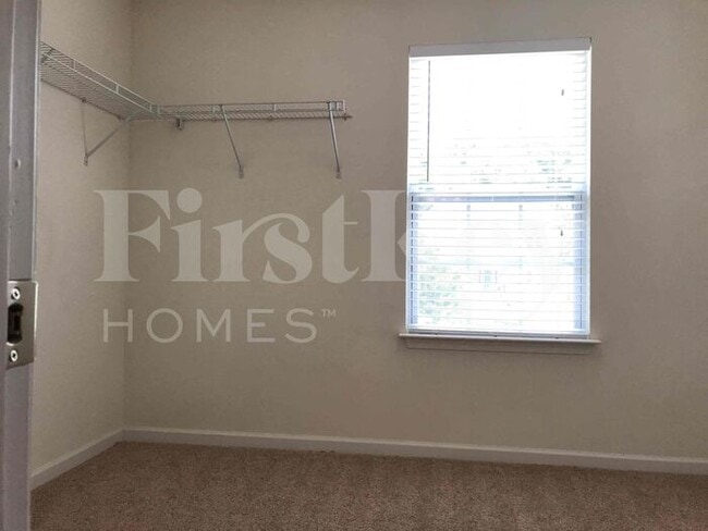 Building Photo - 3283 Grandview Club Rd