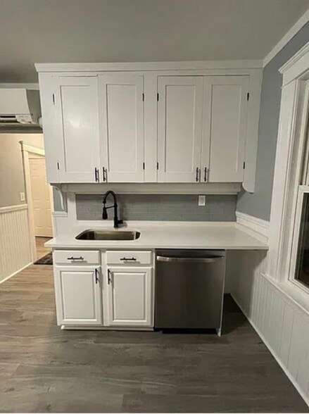 Building Photo - 7 Fairbanks St