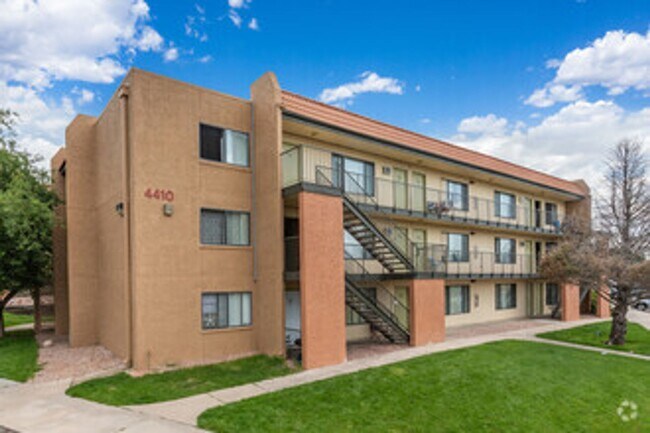 Building Photo - **MOVE IN SPECIAL**  Come and apply today!!