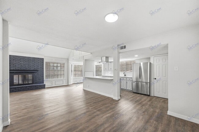 Building Photo - 5028 Groom Ln