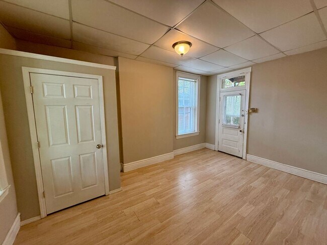 Building Photo - 2826 Nebraska Ave