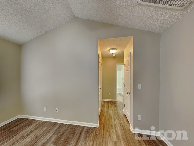 Building Photo - 3052 Westwinds Ct