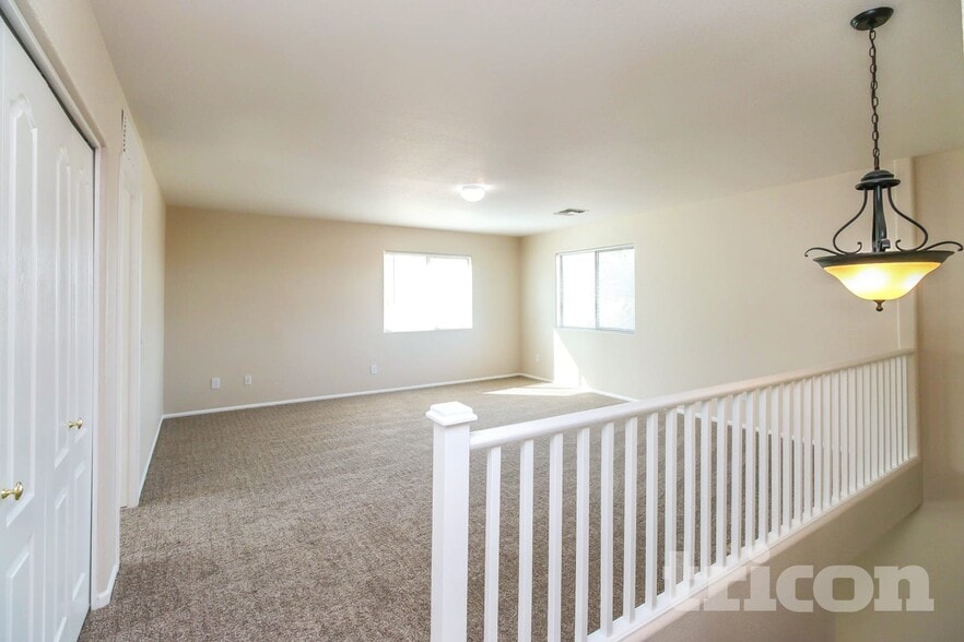 Building Photo - 28888 N Nugget Ct