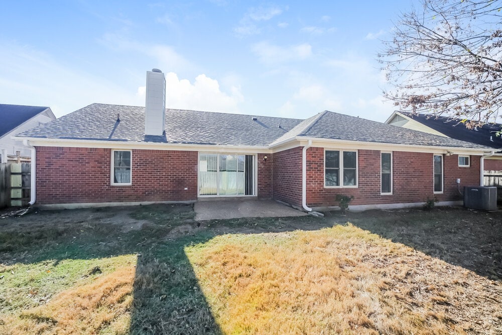 Building Photo - 7920 Wentworth Dr