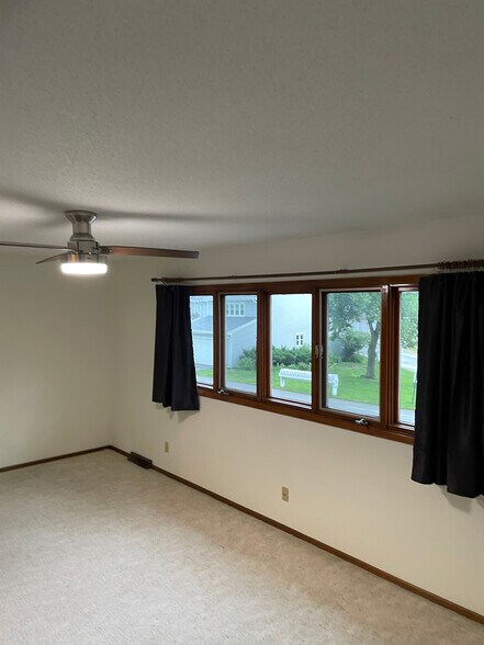 Master Bedroom - 1505 Little Bluestem Ct