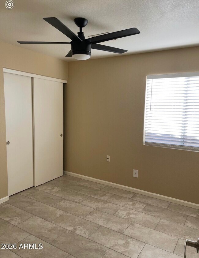 Building Photo - 2463 E Springfield Pl