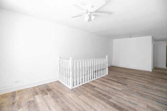 Building Photo - 2654 N Lincoln Ave