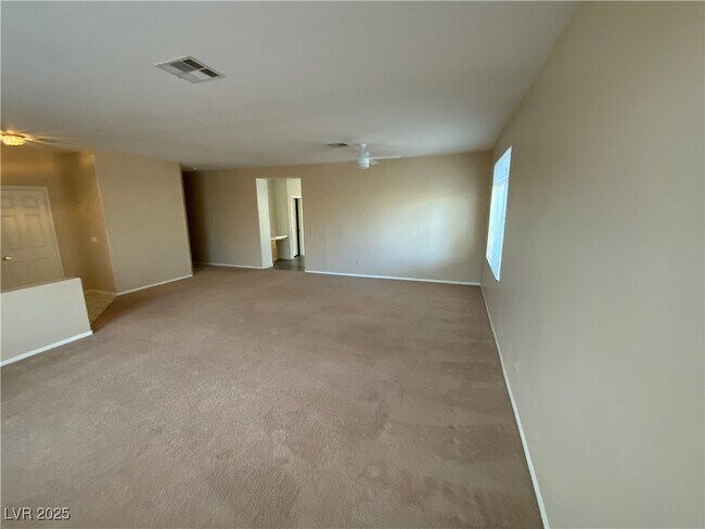 Building Photo - 330 John Henry Dr