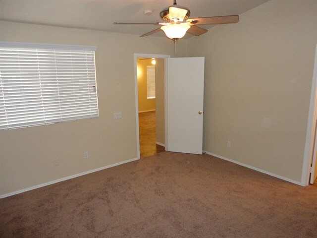 Building Photo - 3002 N 130th Ave