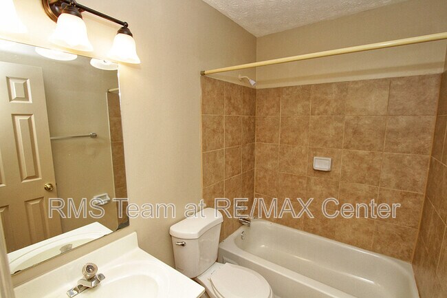 Building Photo - 1381 Omie Way