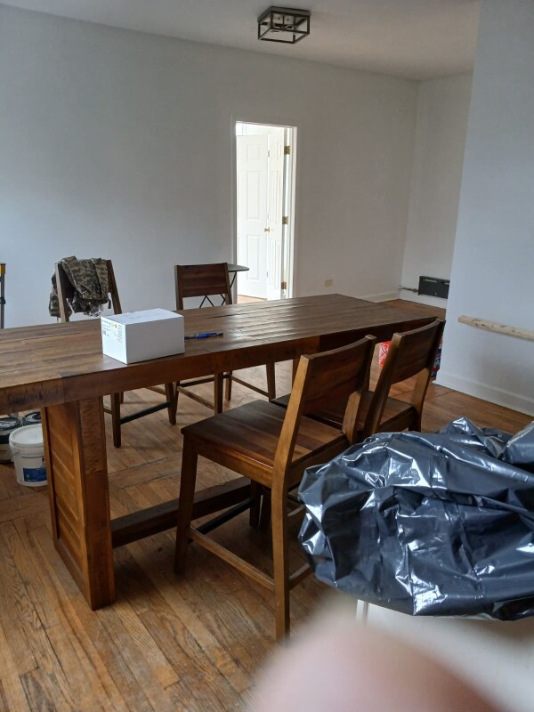 Building Photo - 3022 W Wilson Ave