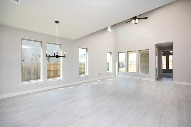 Building Photo - 24130 Elkhorn Gln Ln