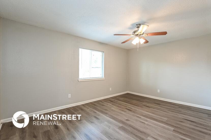 Building Photo - 4922 Crestway Dr