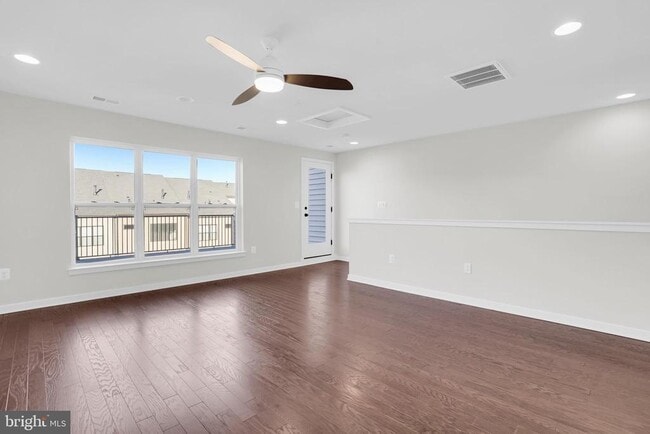 Building Photo - 22954 Sullivans Cove Sq