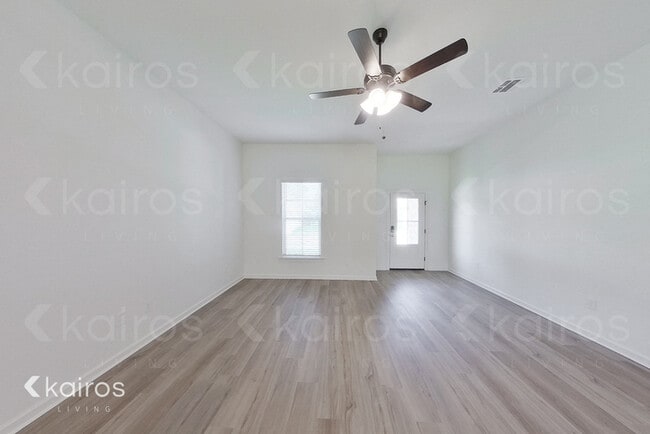 Building Photo - 106 Teddy Ln