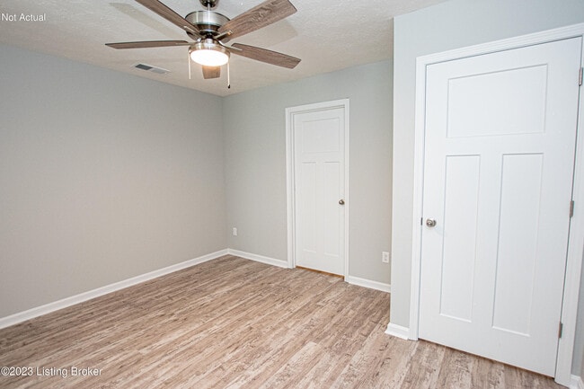 Building Photo - 500 Eagle Pointe Dr