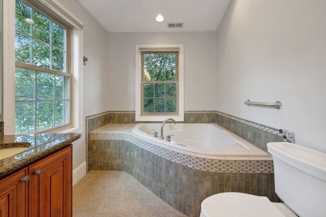 Building Photo - 4 Bed 4 Bath - Bethesda Expanded Colonial - One Car Garage